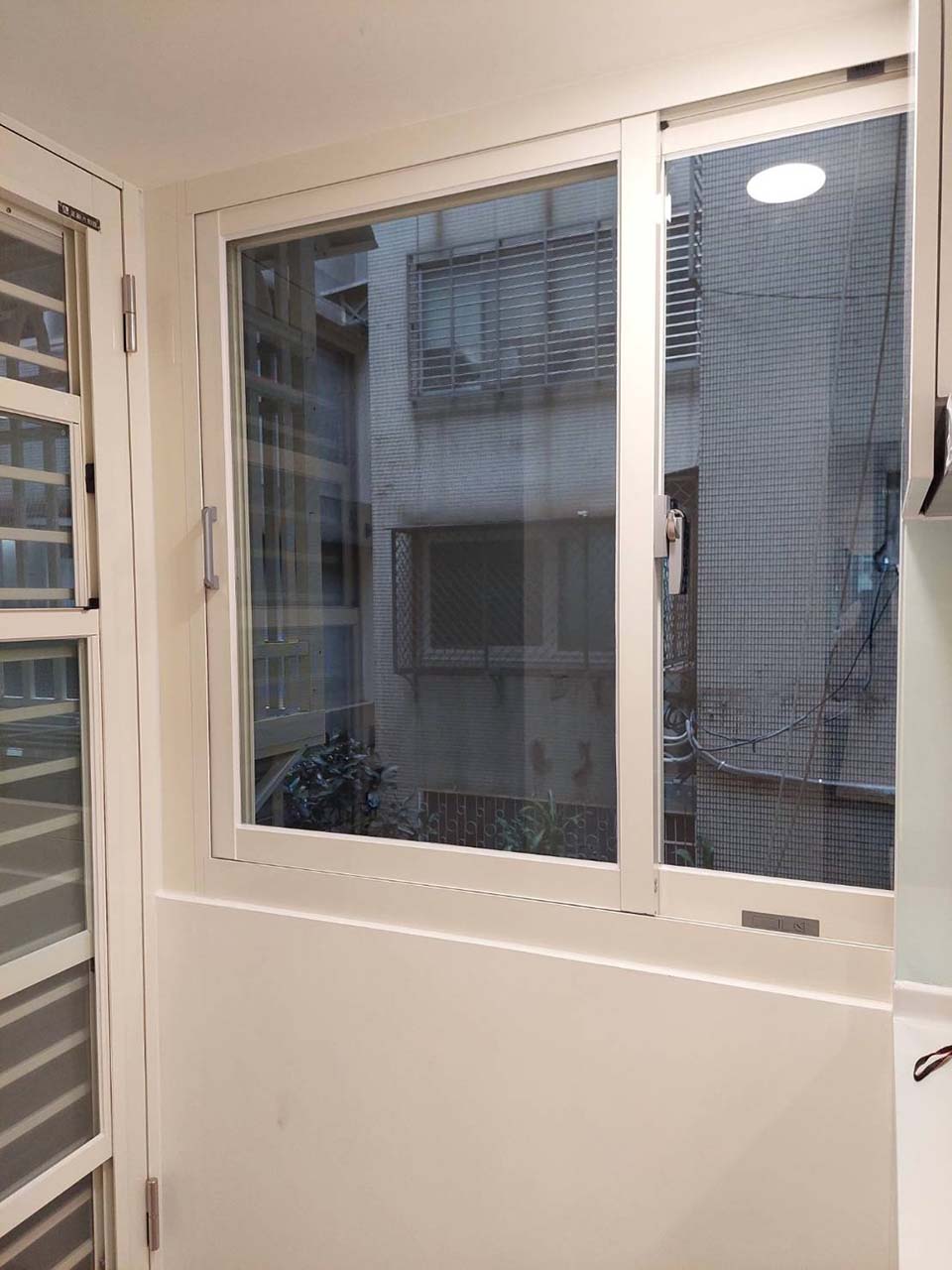 �����T��