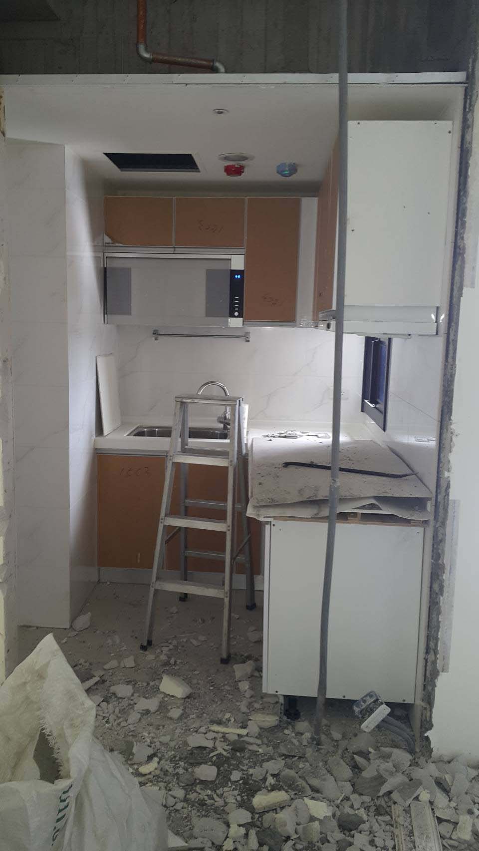 �������C�