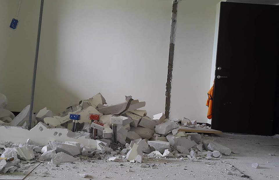 �������C�