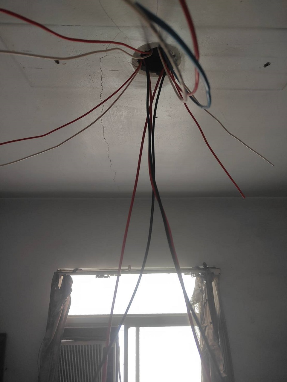 高雄鼓山水電工程-抽換電線